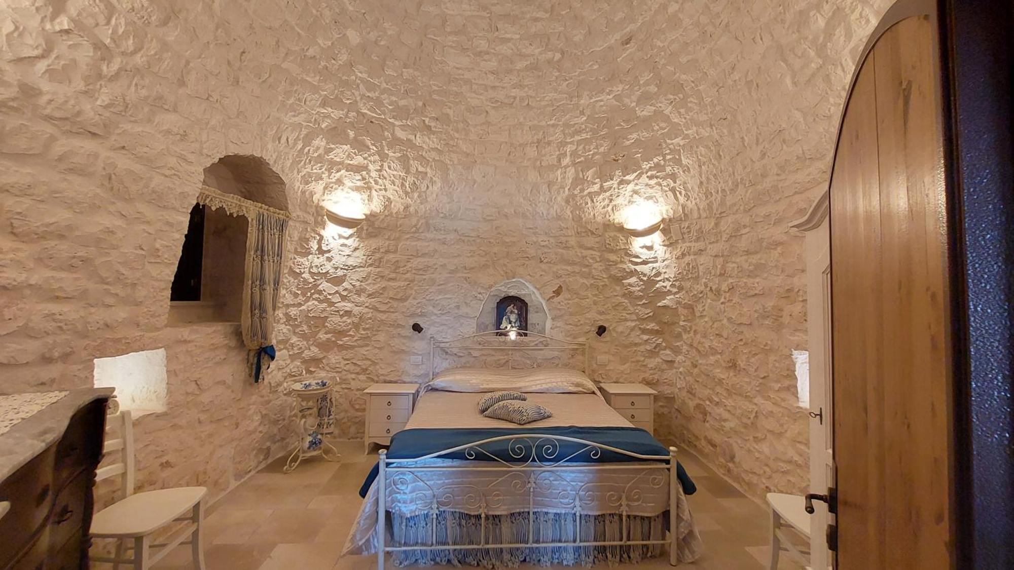 Valle D'Itria Trulli E Alcova Mikael Cisternino Bagian luar foto