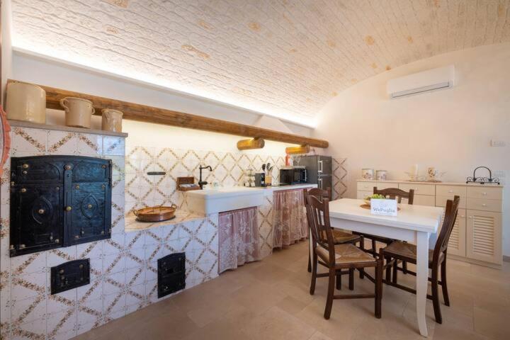 Valle D'Itria Trulli E Alcova Mikael Cisternino Bagian luar foto