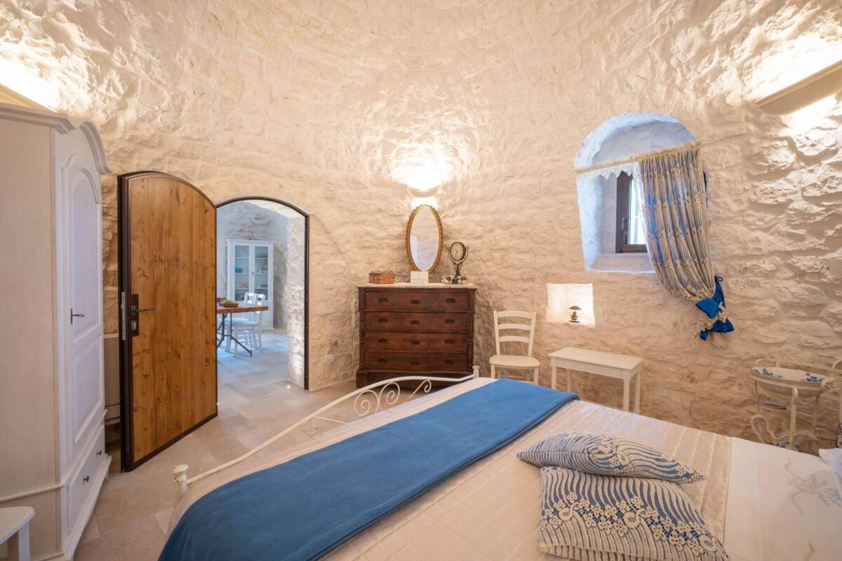 Valle D'Itria Trulli E Alcova Mikael Cisternino Bagian luar foto