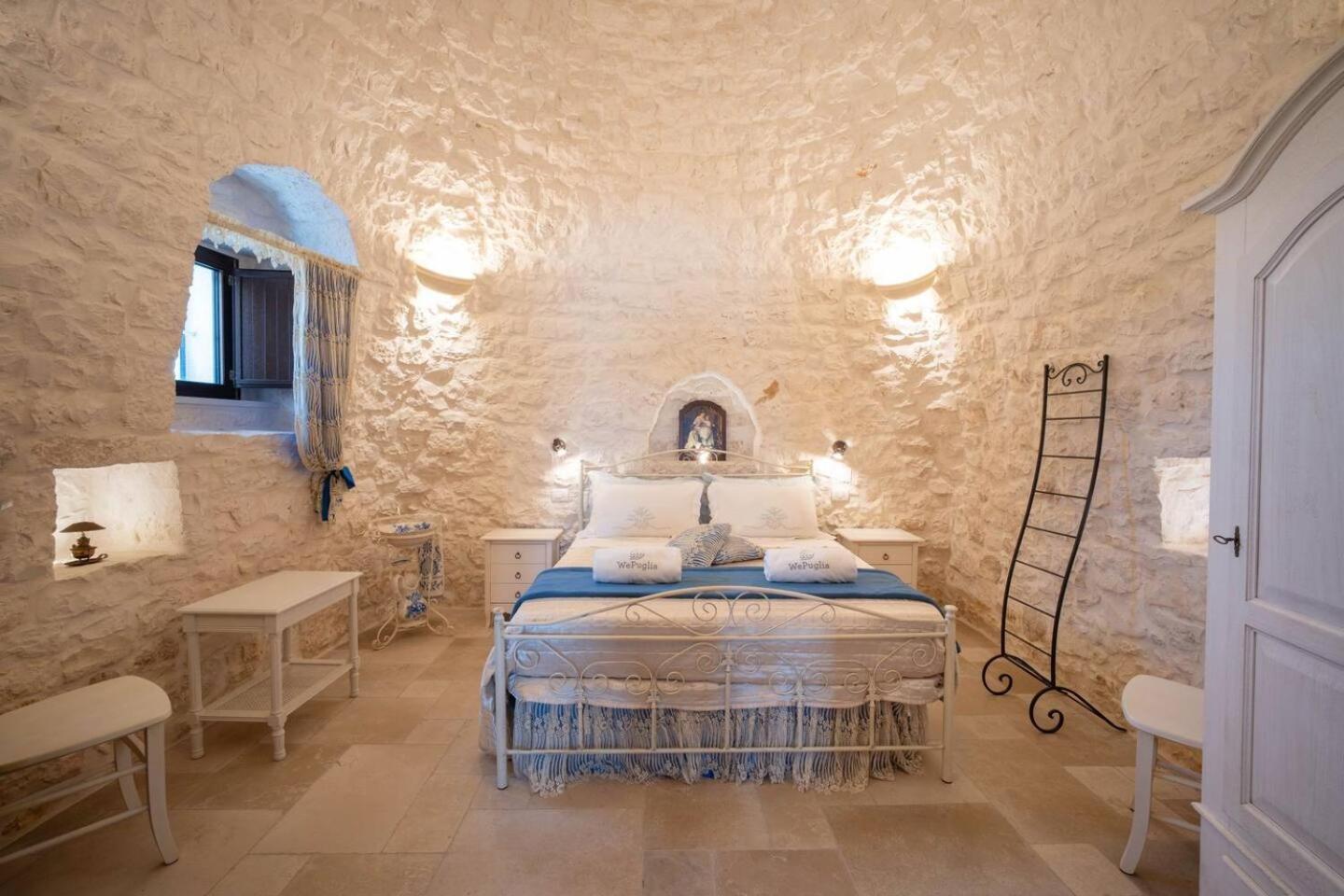 Valle D'Itria Trulli E Alcova Mikael Cisternino Bagian luar foto