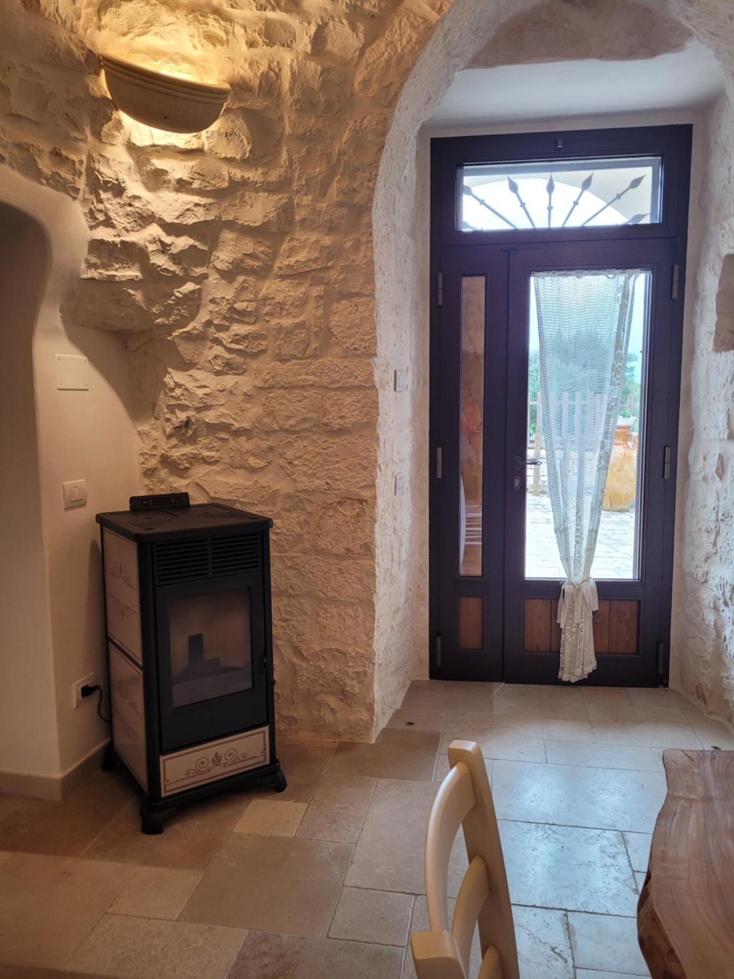Valle D'Itria Trulli E Alcova Mikael Cisternino Bagian luar foto