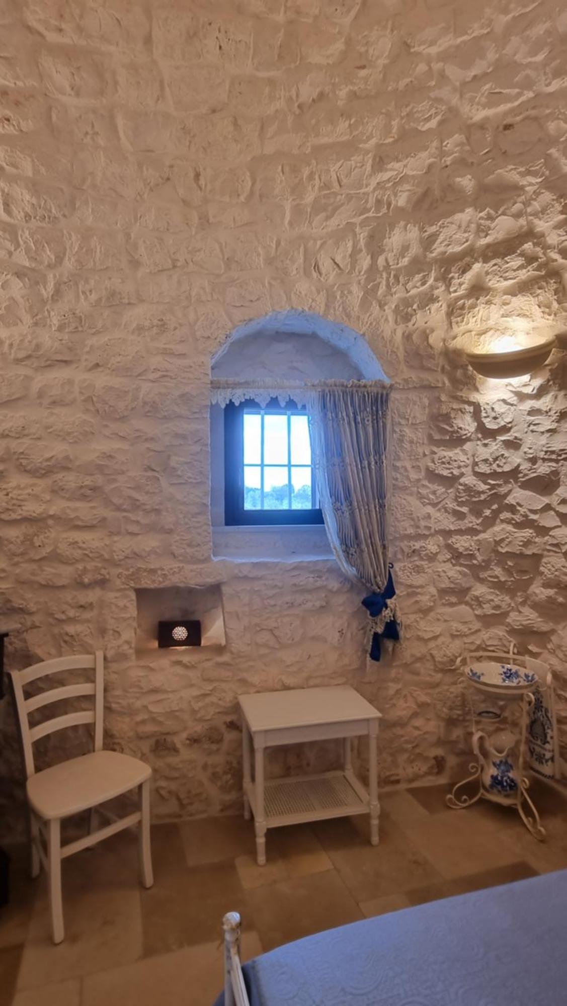 Valle D'Itria Trulli E Alcova Mikael Cisternino Bagian luar foto