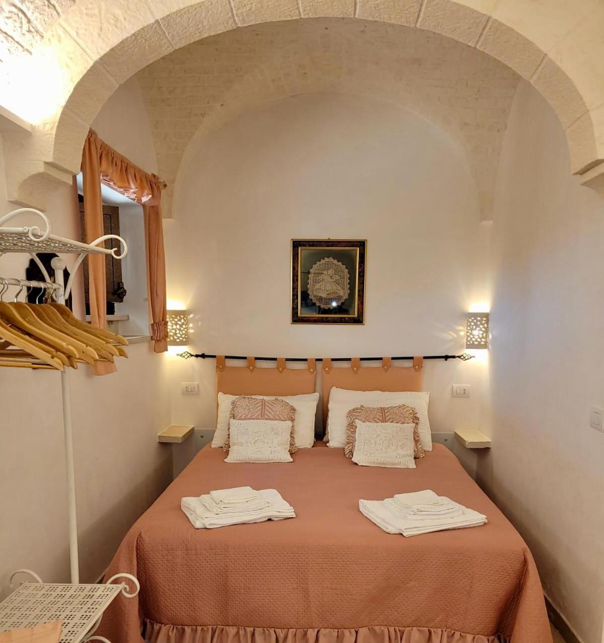 Valle D'Itria Trulli E Alcova Mikael Cisternino Bagian luar foto