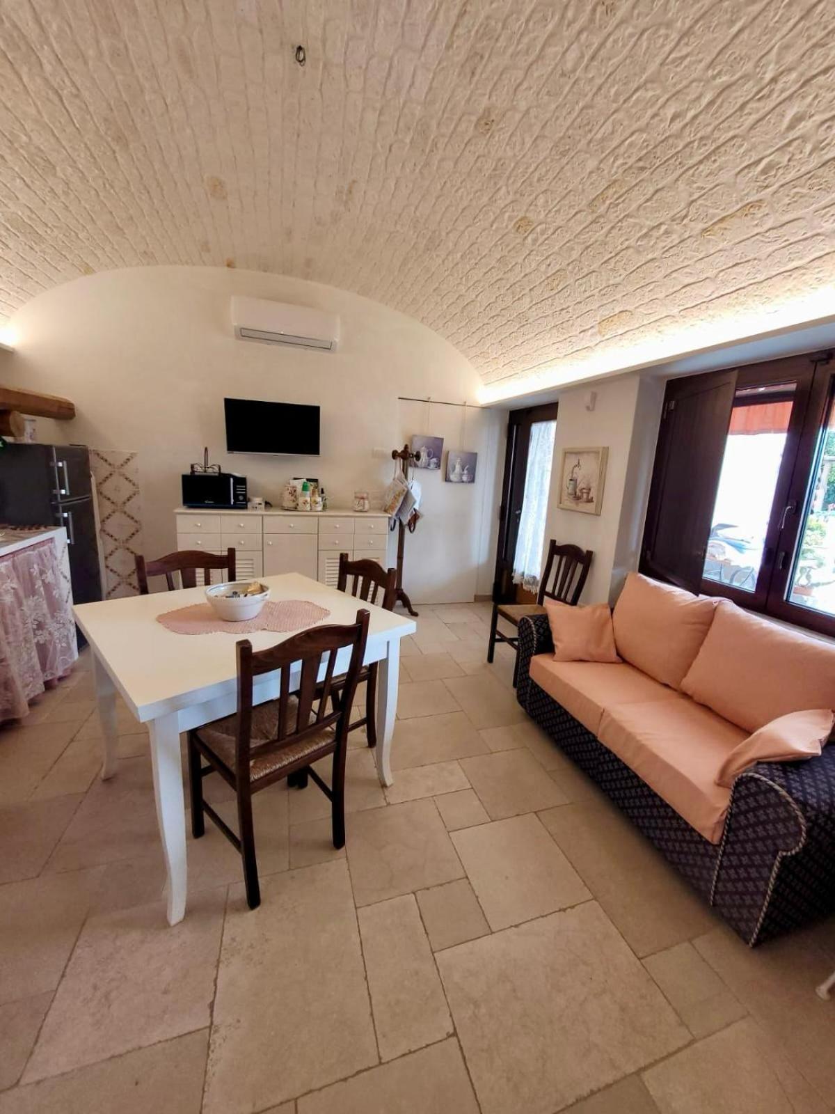 Valle D'Itria Trulli E Alcova Mikael Cisternino Bagian luar foto